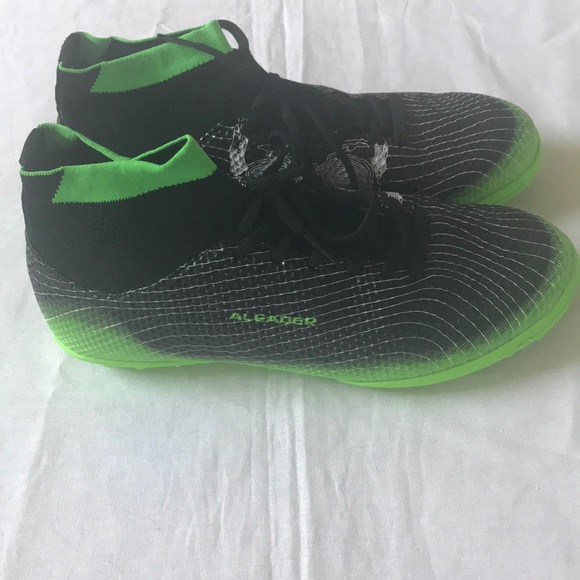 Adidas youth sneakers - Picture 5 of 11